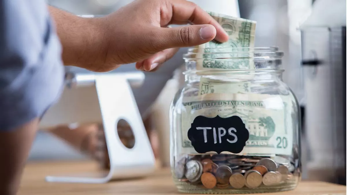 Tipping in Vietnam Guide Tipping in Vietnam Guide